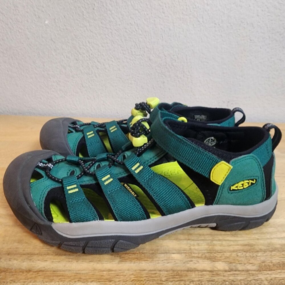 Keen Newport H2 Sandals Shoes Youth Size 6 Green Black Closed Toe Water - Picture 5 of 12